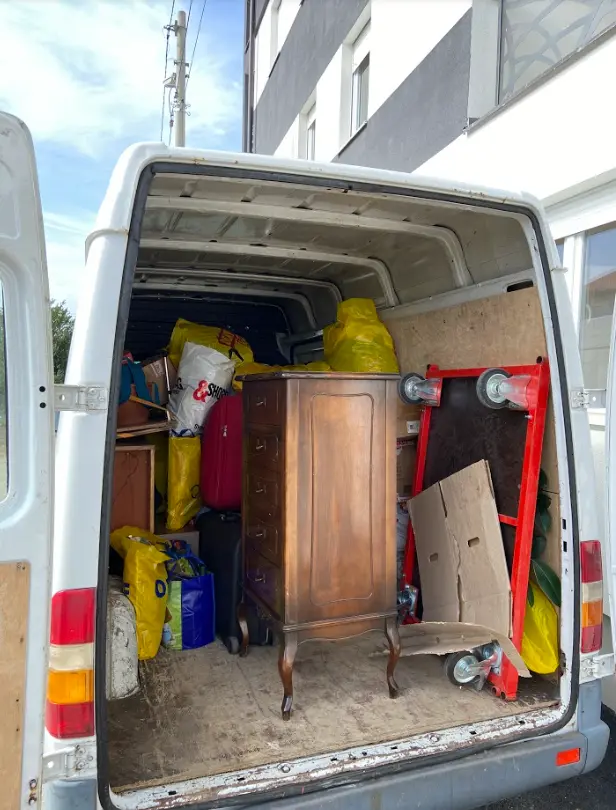 Izbacivanje starog namestaja